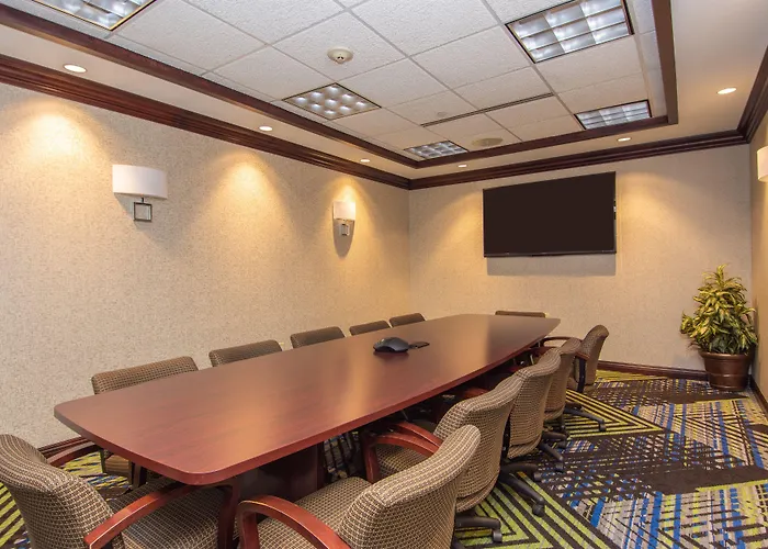 Holiday Inn Express And Suites Springfield Medical District By Ihg
